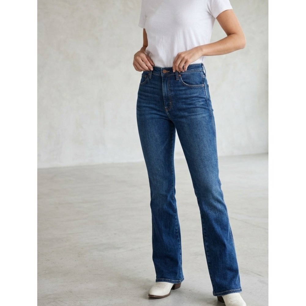 Wrangler Westward High Rise Boot Blue Denim Jeans 31x32